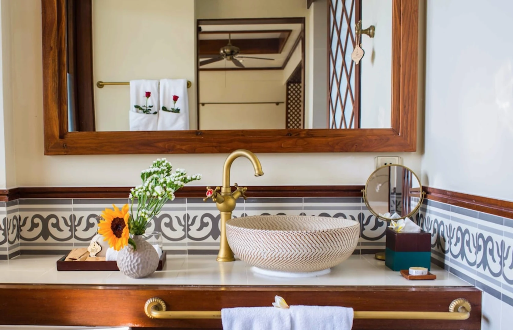 Rooftop Jacuzzi lounge